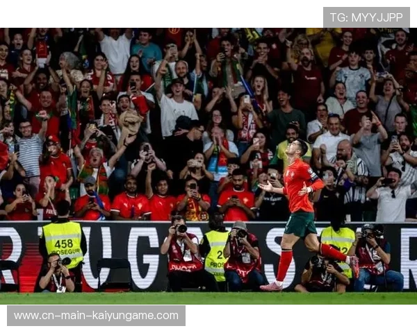 C罗空中补射建功，葡萄牙镌刻赛场新章节